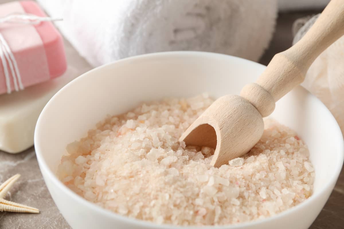 Sól lecznicza do kąpieli - właściwości i działanie