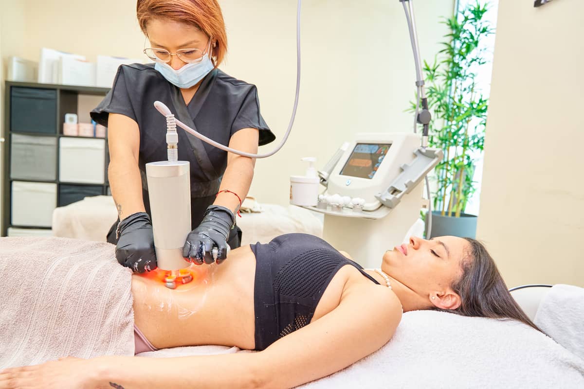 Lipoliza iniekcyjna brzucha